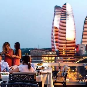 Lara And Otel Bakü