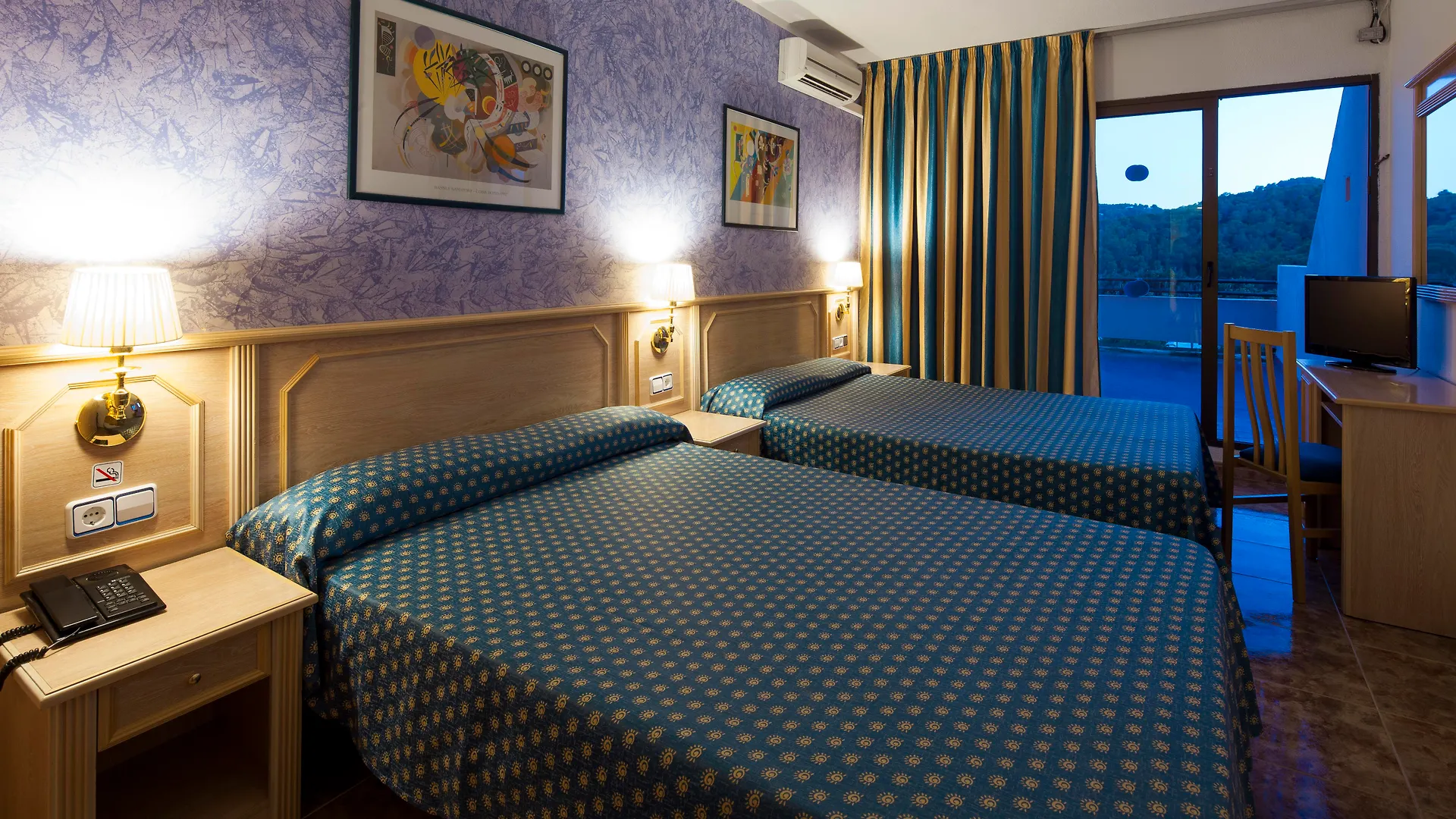 Cala San Miguel Hotel Ibiza, Curio Collection By Hilton, Adults Only Port de Sant Miguel