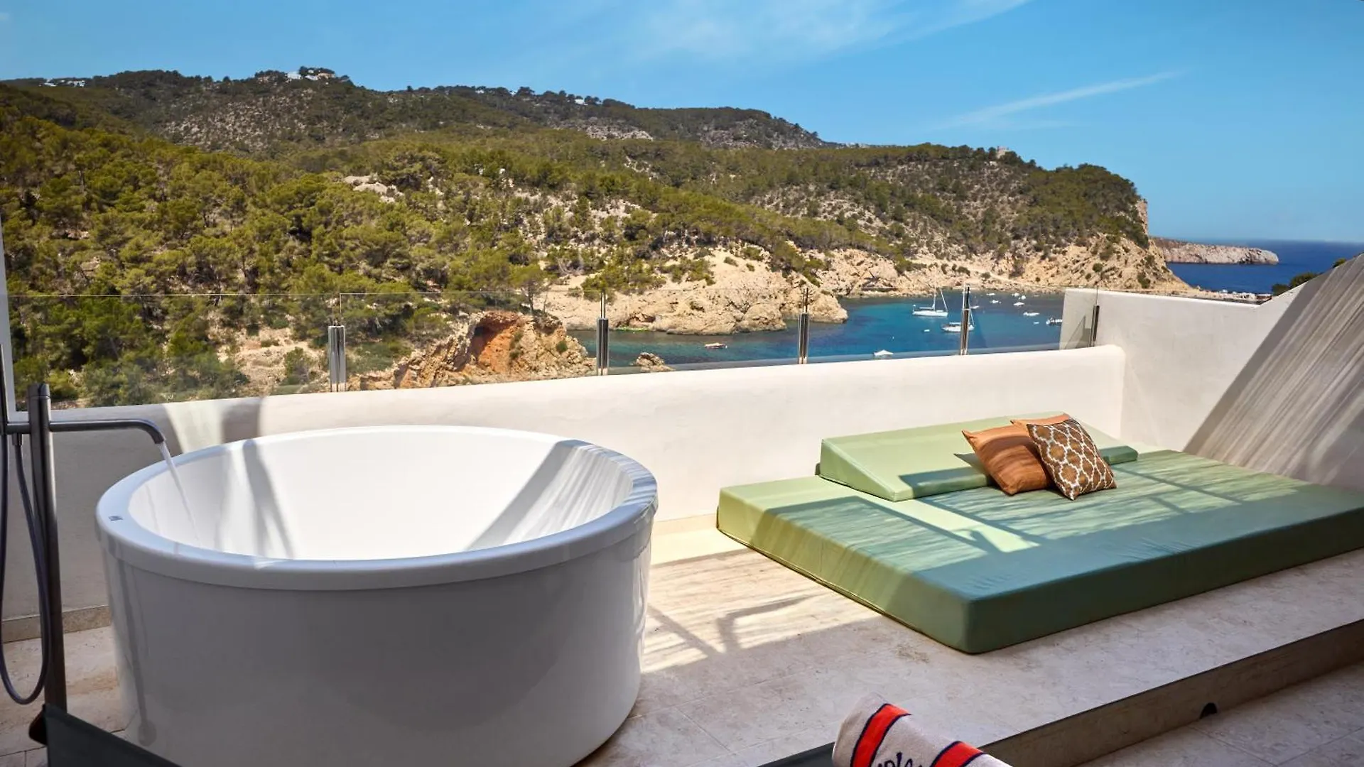 Cala San Miguel Hotel Ibiza, Curio Collection By Hilton, Adults Only Port de Sant Miguel